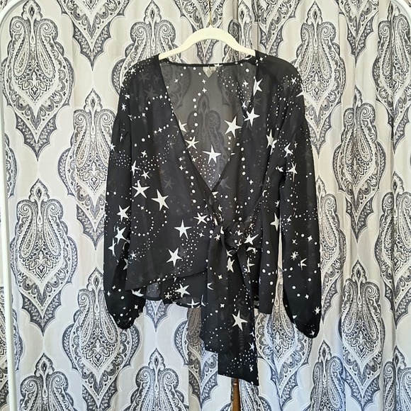 ASOS Sheer Wrap Long Sleeve Constellation Star Design Top Black & White Size 4 - Picture 1 of 5